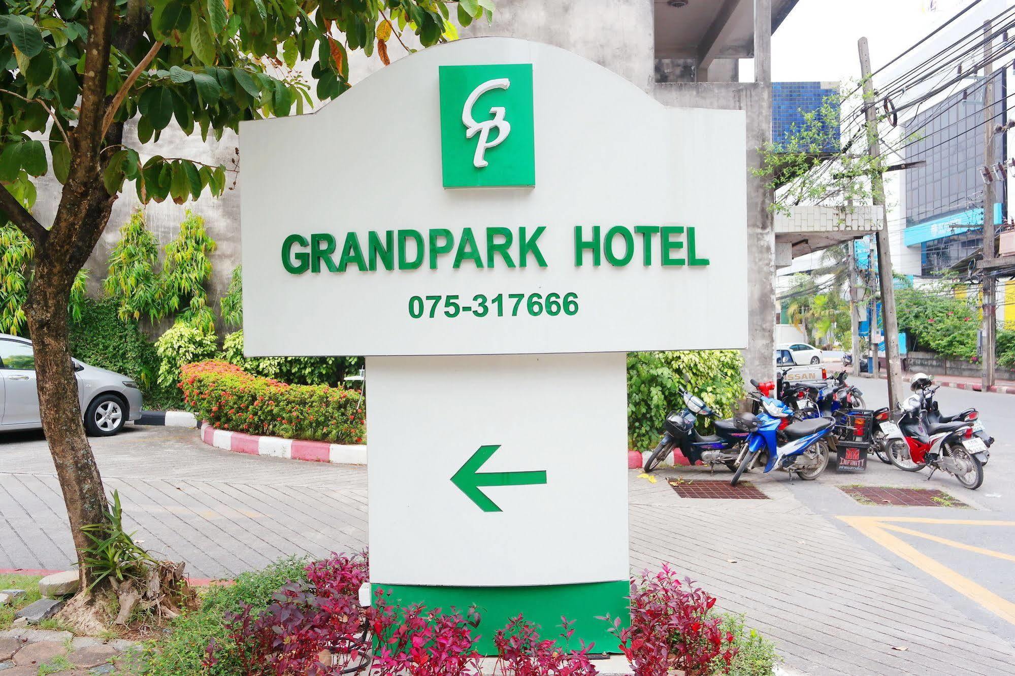 Grand Park Hotel Nakhon Si Thammarat Extérieur photo